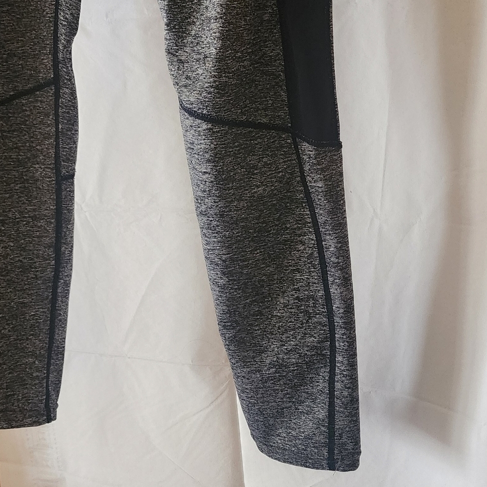 Victoria's Secret PINK Gray & Black Leggings Silver Glitter Graphic Logo Sz M/L - Picture 4 of 9